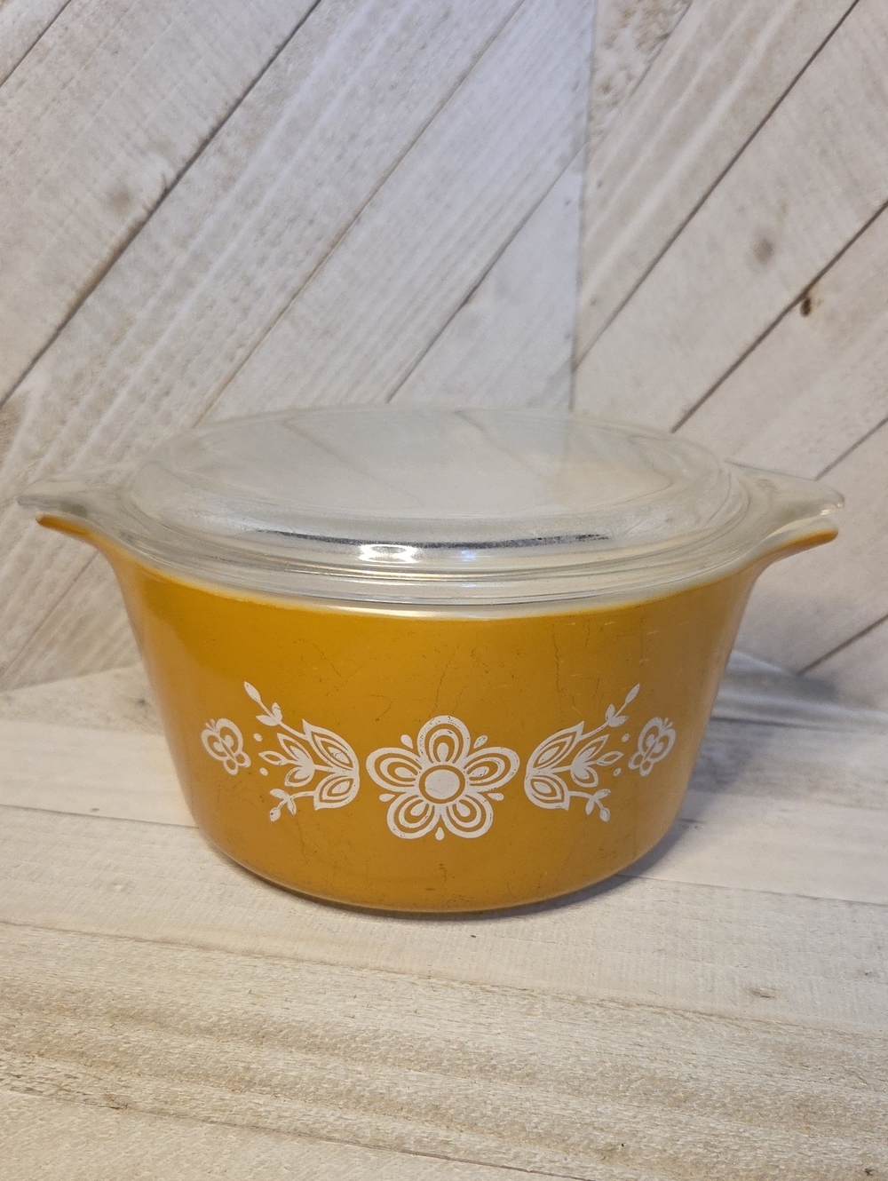Vintage Pyrex Medium Dish With Lid